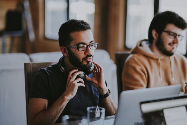 Un auto entrepreneur peut-il embaucher un salarié?